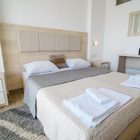 Orca Gradac (Split-Dalmatia)